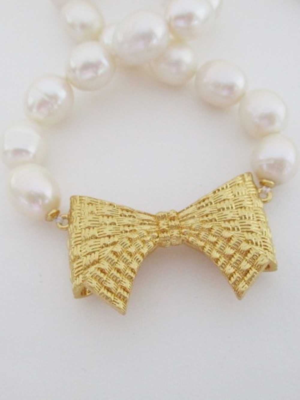 KATE SPADE - Wrapped with a Bow Pearl Necklace - Picture 3 of 5